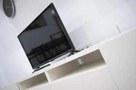 Antonio Cachero Vut5323as Apartment *